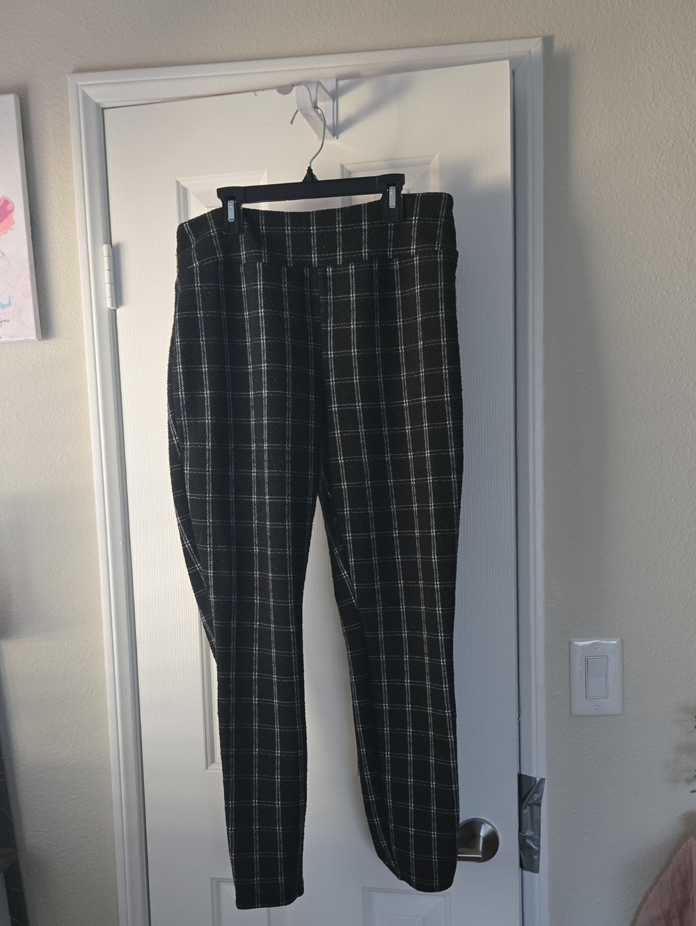 LuLaRoe Black Plaid High-Waist Leggings - Picture 2 of 10